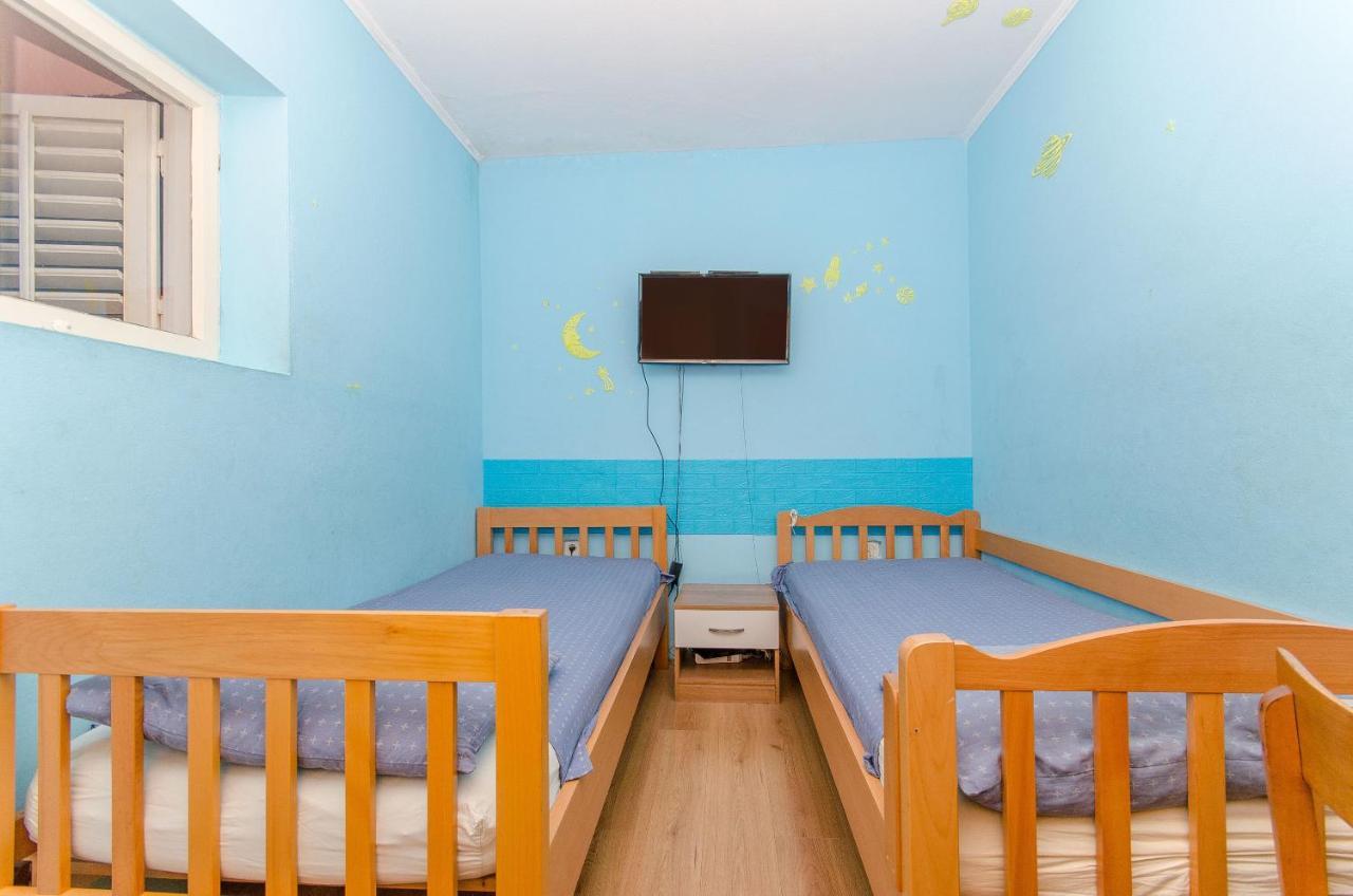 פריזבה Apartments Ivan מראה חיצוני תמונה