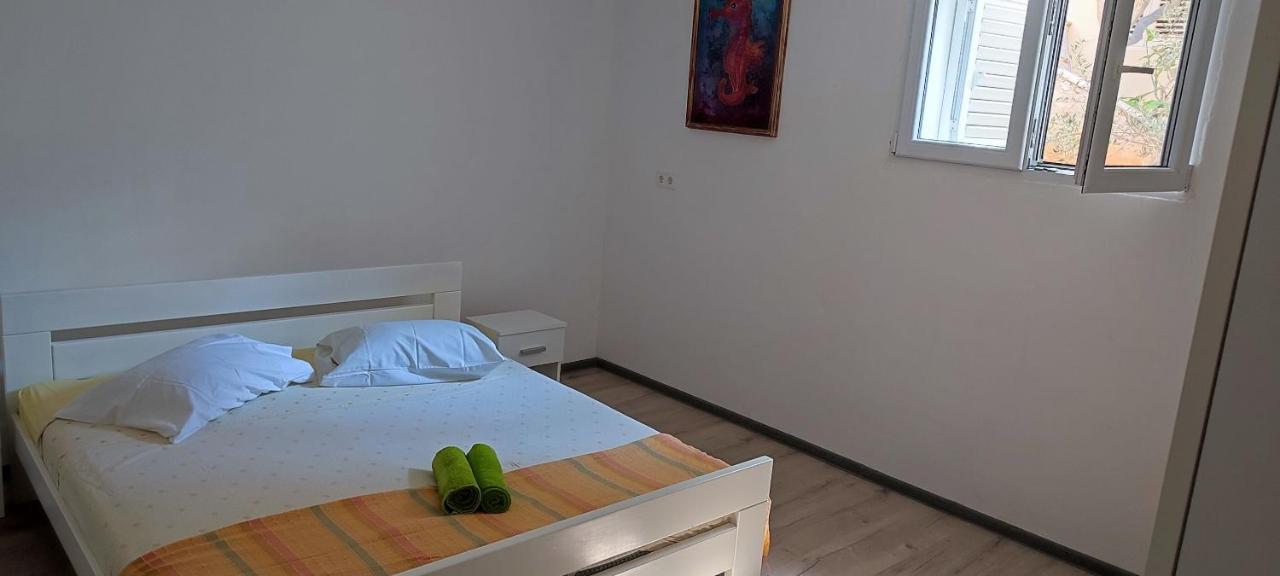 פריזבה Apartments Ivan מראה חיצוני תמונה